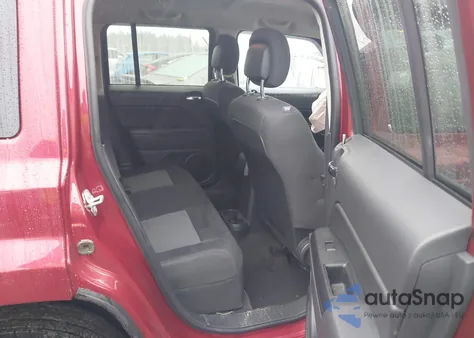 2016 Jeep Patriot Latitude z USA, uszkodzony, nr VIN 1C4NJRFB0GD674460